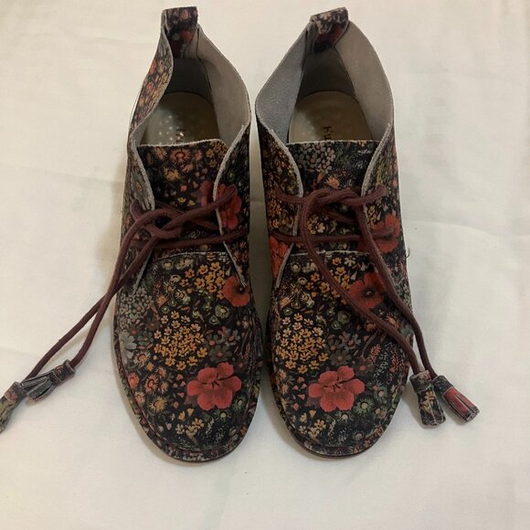 Hush Puppies Floral Cyra Catelyn Tassel Suede Ankle Boot Size 7M - Picture 1 of 5
